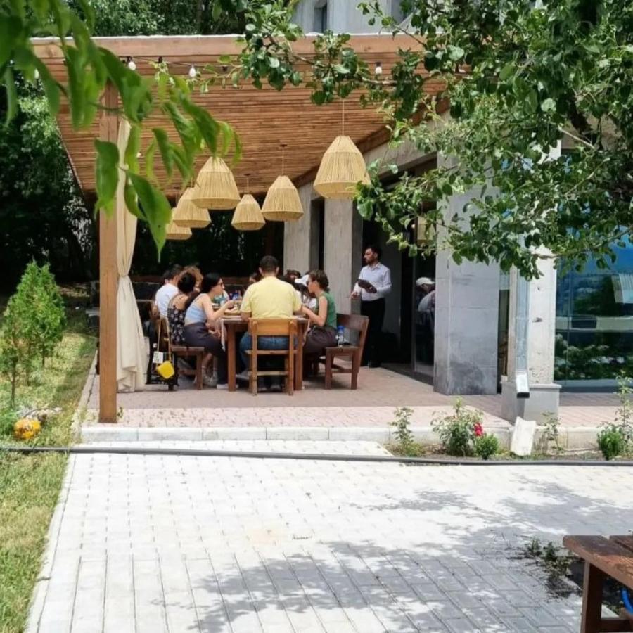 Tsaghkunk Chef House Hotel & Restaurant 세반 외부 사진